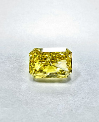 Бриллиант синтетический жёлтый октагон 6,71х4,75х3,37мм (1ct, VS 1)