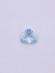 Топаз светлый sky триллион 12х12х12мм конкейв (огр.)