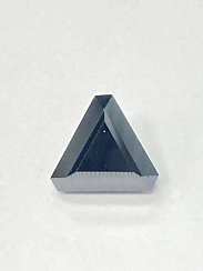 Фианит черный треугольник 7х7х7мм без углов