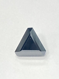 Фианит черный треугольник 7х7х7мм без углов