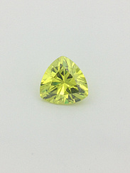 Фианит олива светлый триллион 16х16х16мм (цвет 20)