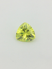 Фианит олива светлый триллион 16х16х16мм (цвет 20)